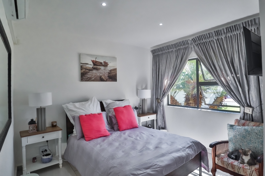 4 Bedroom Property for Sale in WestLake Country Safari Estate North West
